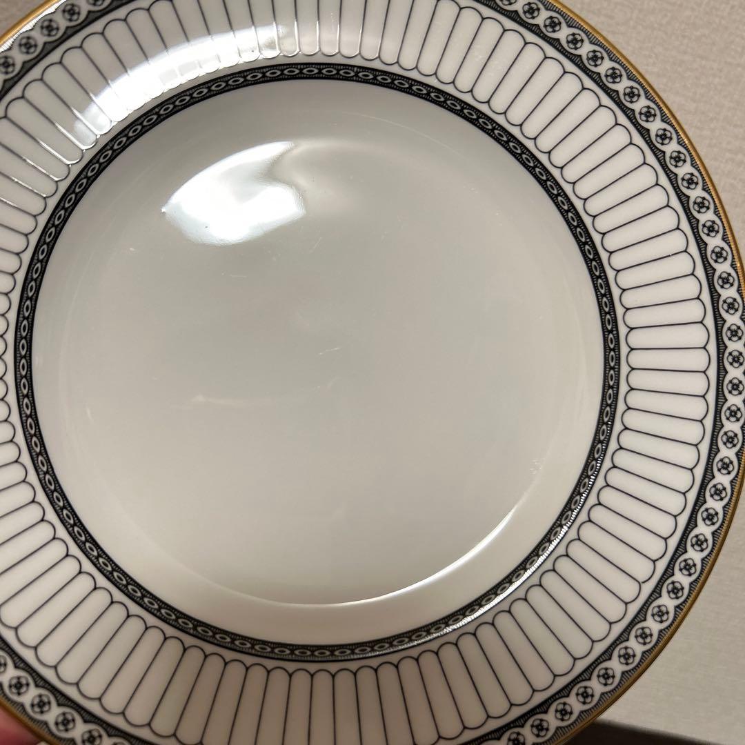 ウェッジウッド　コロネード　ブラック　デザートプレート　20.5cm