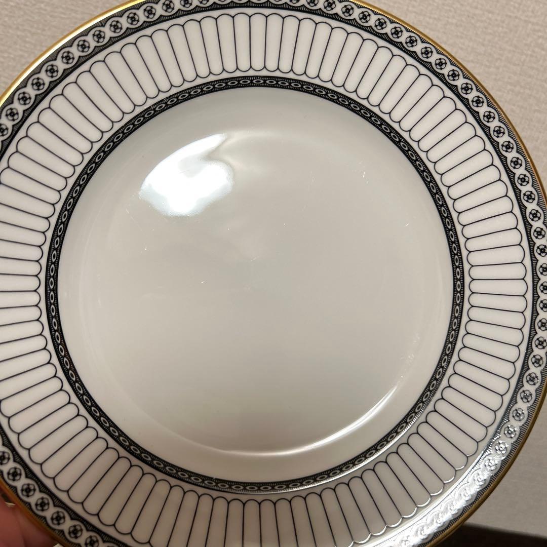 ウェッジウッド　コロネード　ブラック　デザートプレート　20.5cm