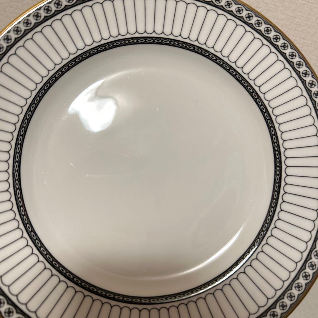 ウェッジウッド　コロネード　ブラック　デザートプレート　20.5cm