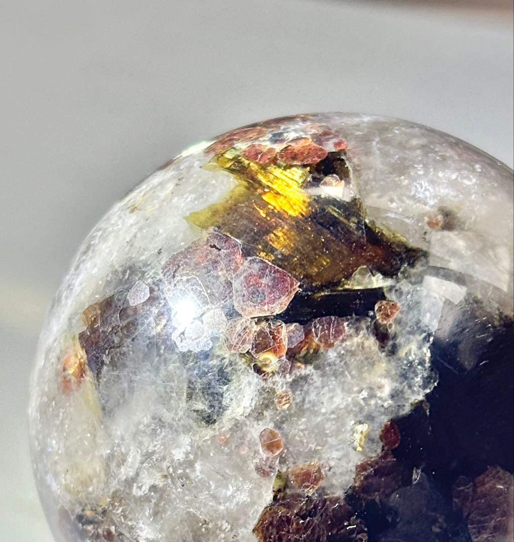 《希少コレクターズピース》ガーネット×トルマリン×グリーンマイカ　共生　スフィア