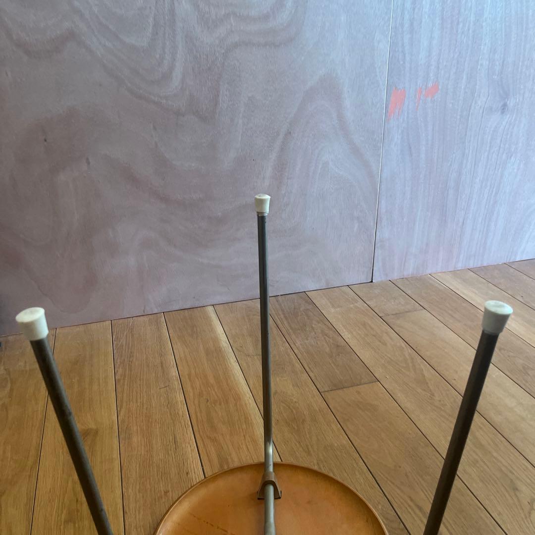 アルネヤコブセン　ドットスツール