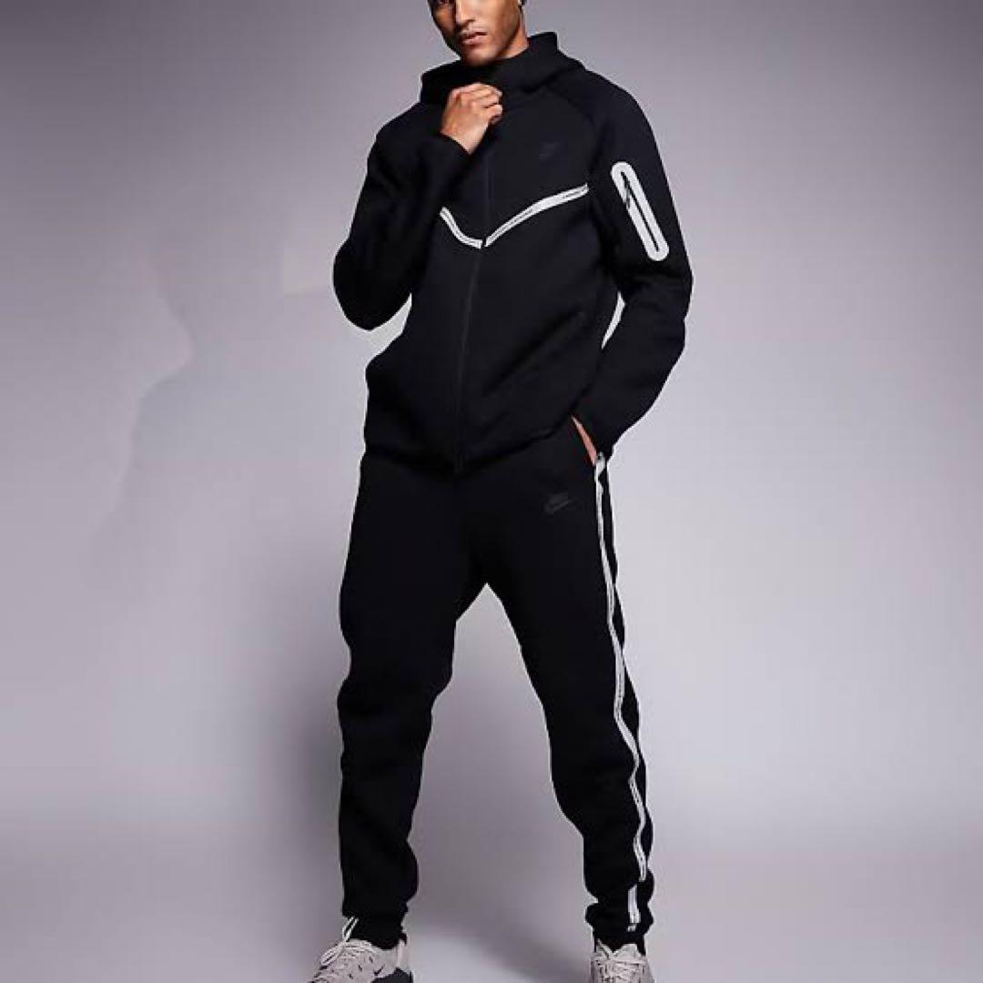 新品 メンズM ブラック 新作 テックフリース セットアップ NIKE 赤タグ