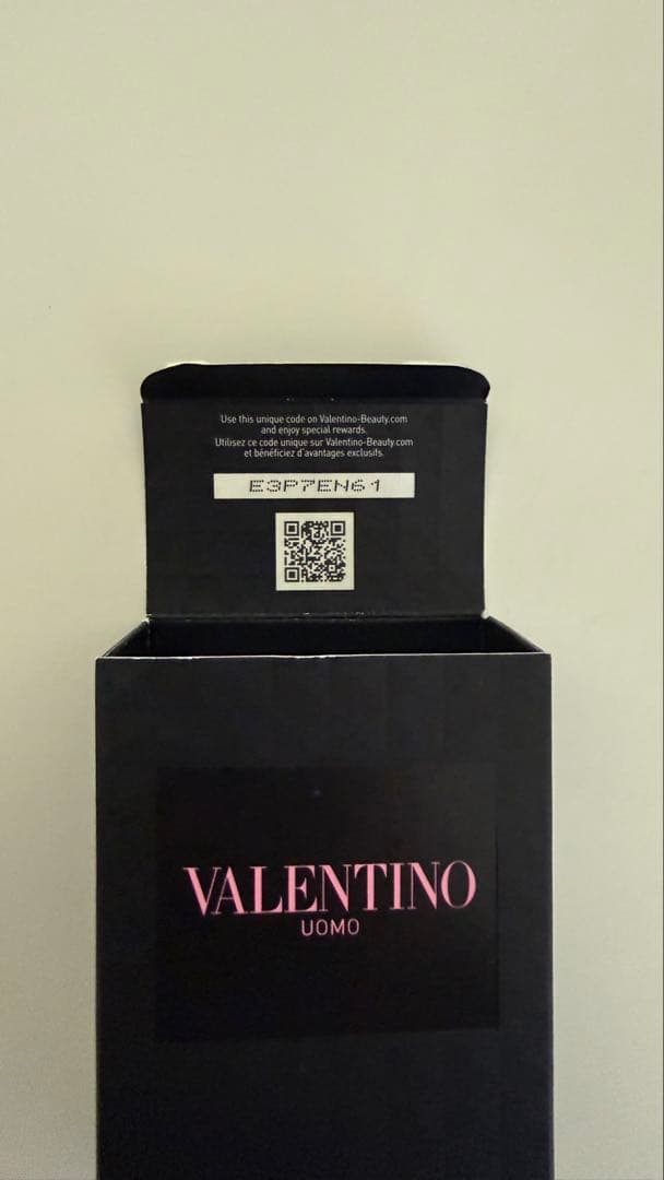 香水(男性用) Valentino Uomo Born in Roma 50ml