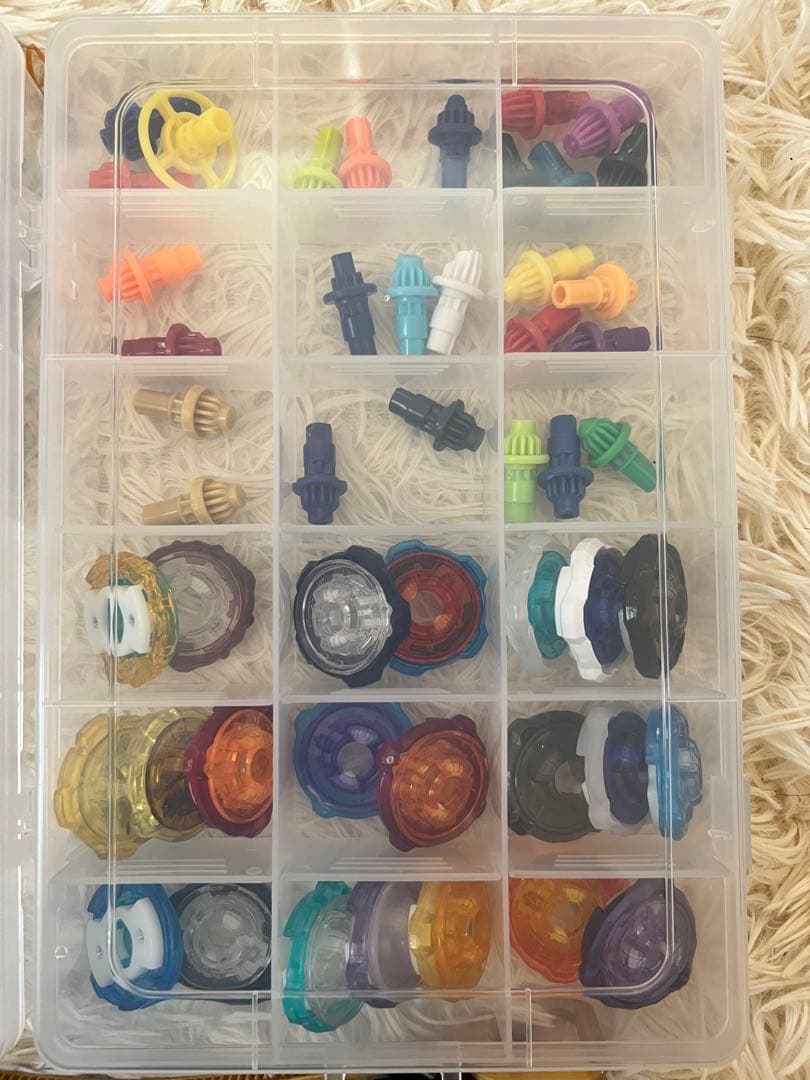 ベイブレードX 引退品まとめ売り 収納ケース付き 約30個 - スポーツ