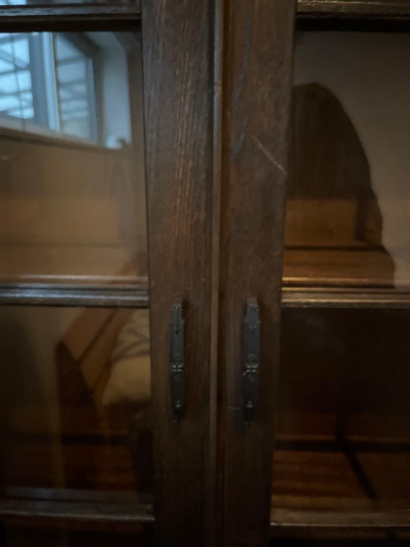 ダークブラウン 食器棚 ガラスキャビネット 飾り棚 本棚　ヴィンテージ