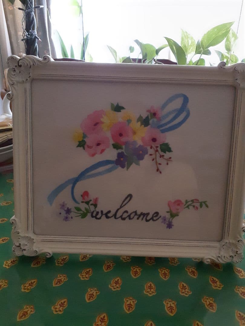 戸塚刺繍(美品) 花柄デザインの楕円形ミラー　他に ウェルカム額(追加)