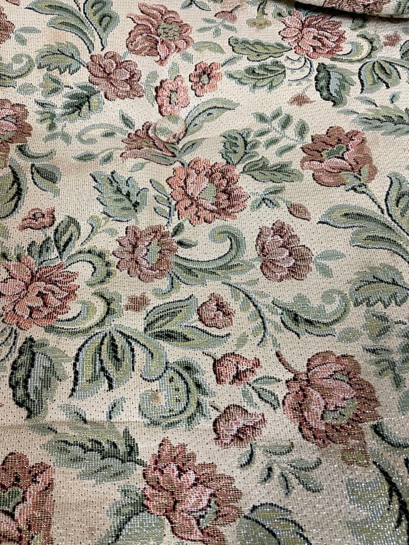 《座面が広い》ラタン 回転椅子　花柄クッション