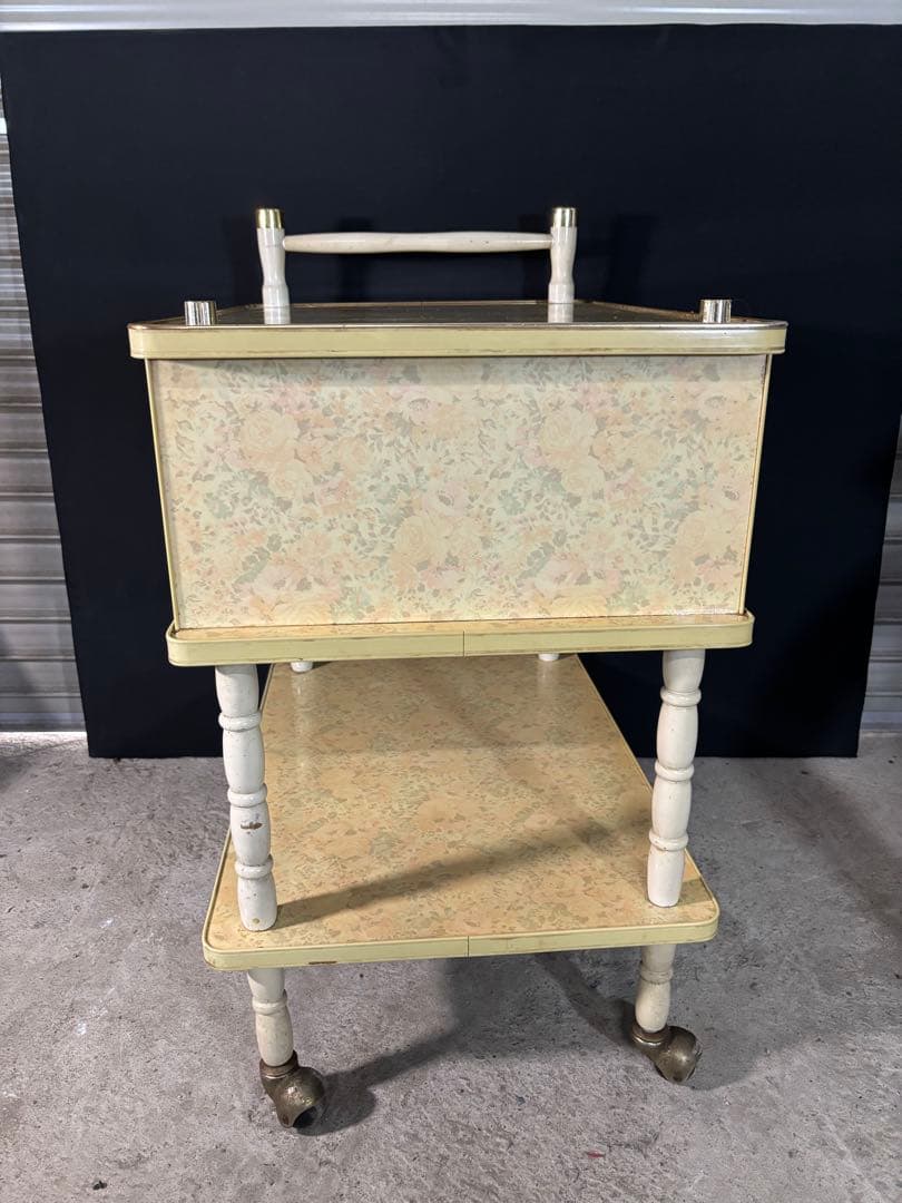 昭和レトロ キッチンワゴン 中古品 花柄 絶版 ガラス戸 アンティーク 家具