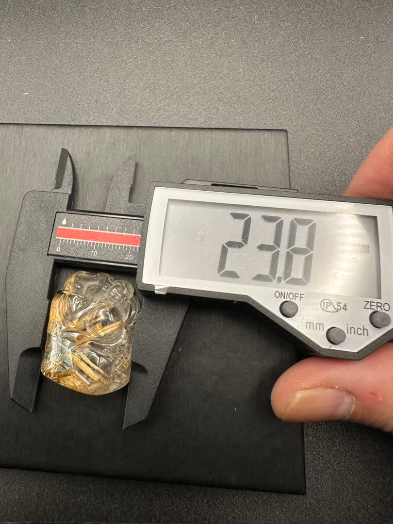 ルチルクォーツ彫物（九尾）