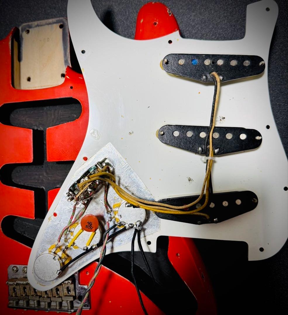 Fender ST62 -TX マルチレイヤー　レリック　リフレット　ラッカー