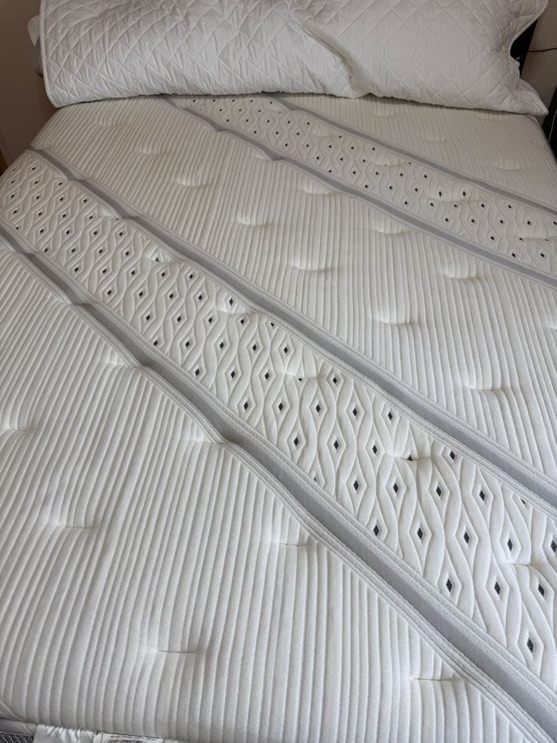 シモンズ　ビューティーレストブラック　kate