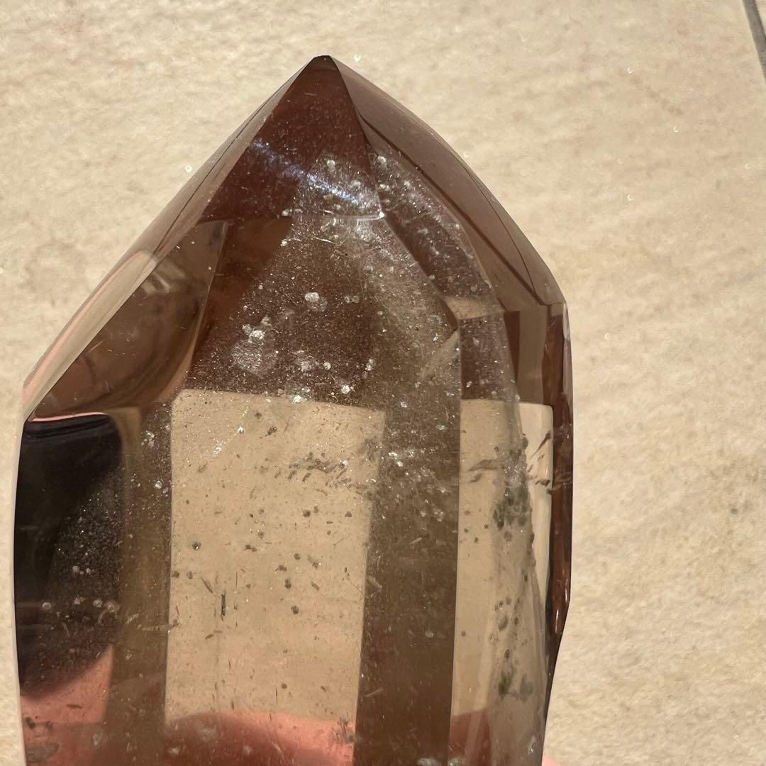 ファントムクォーツ　木製台座付き