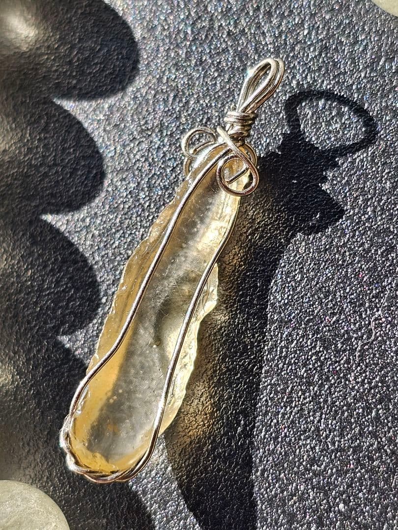 10mm　希少✴リビアングラス　ブレスレット&ペンダントトップ　インパクトガラス