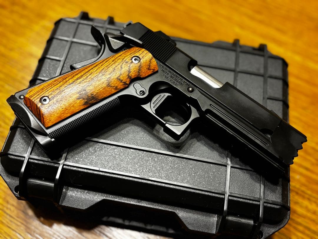 【東京マルイ】ガスガン ストライクウォーリア 錦木千束風カスタム ケース付