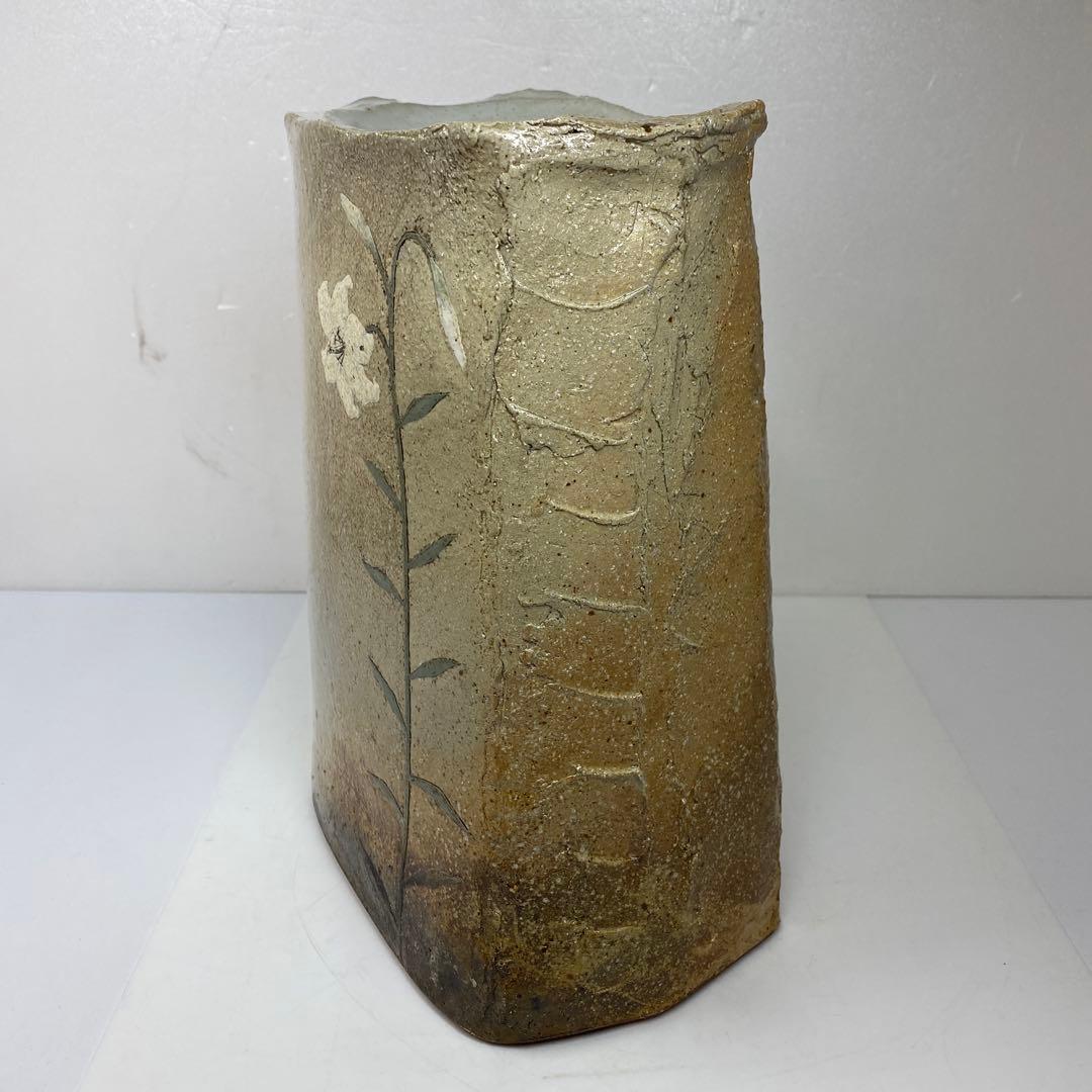 専用美品 十五代 坂倉新兵衛 百合の絵萩灰被花器共箱トトオ東さ7-0216