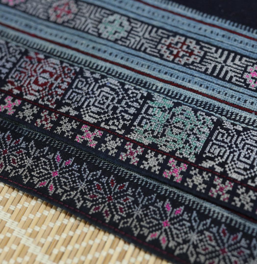 烏当ミャオ族 上衣｜民国期｜植物染め｜手刺繍｜民族衣装 Ethnic dress