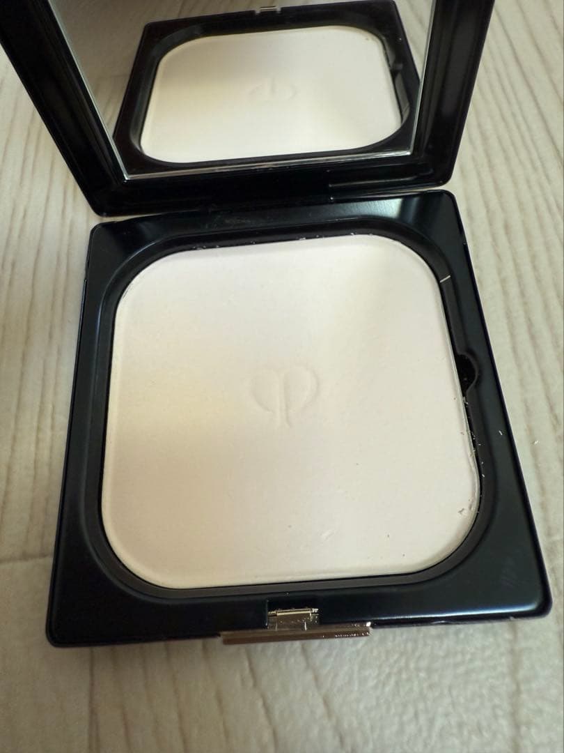 クレドポーボーテ　プードルコンパクトサンシエル　フェースパウダー　5g