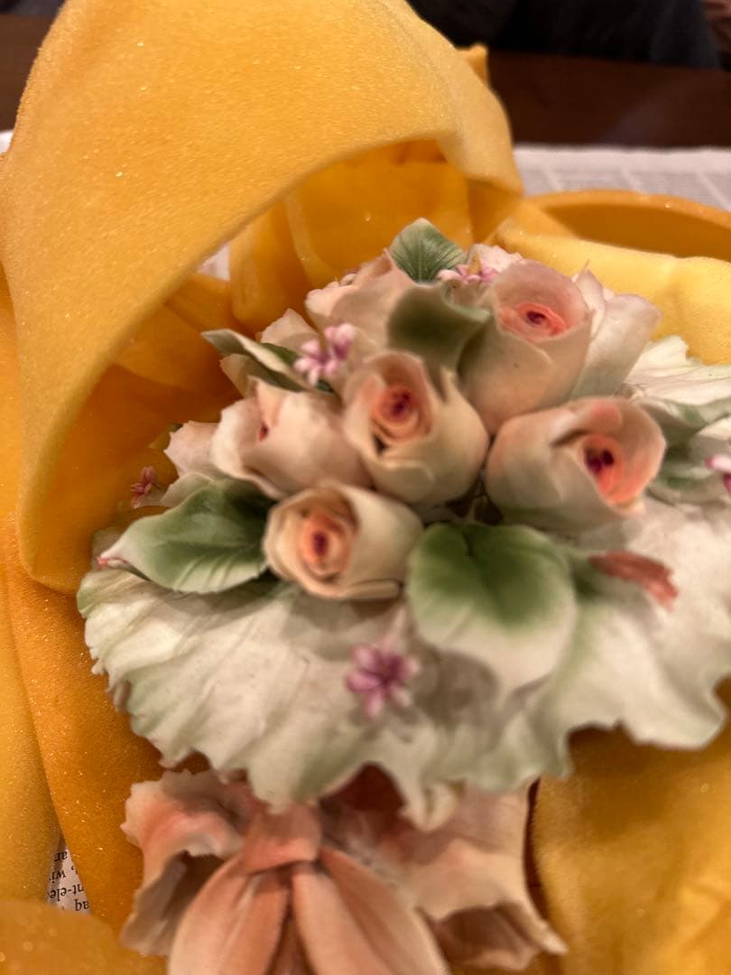 CAPODIMONTE焼き 陶器花束 証明書付き