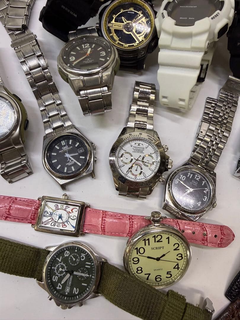 まとめ売り腕時計ジャンク2 アナログ・クォーツ腕時計セット - メルカリ