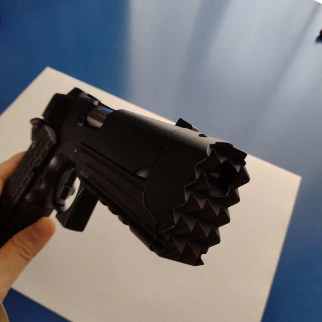 赤*色様 ストライクウォーリア　 ガスガン