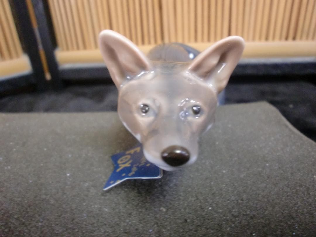 白*ま様 ロイヤルコペンハーゲン2006Fox year figure 　新品未