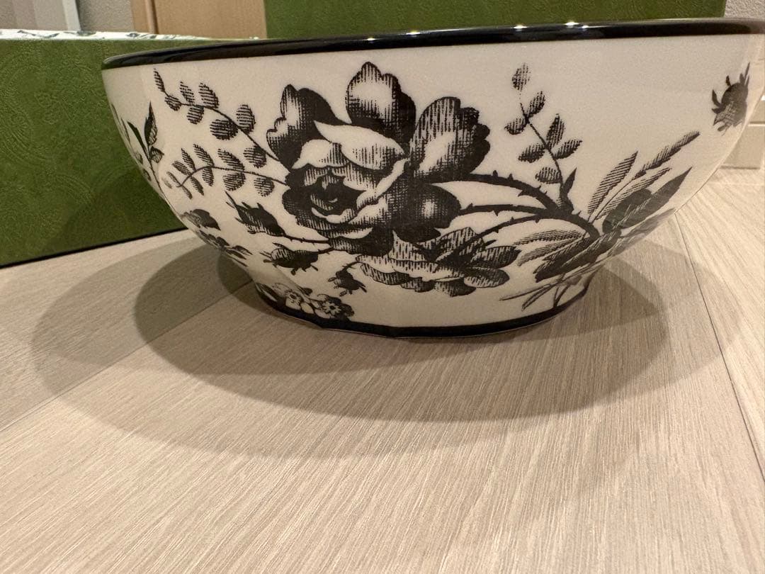 GUCCI　ハーバリウム　食器　ブラック　サラダボウル23cm