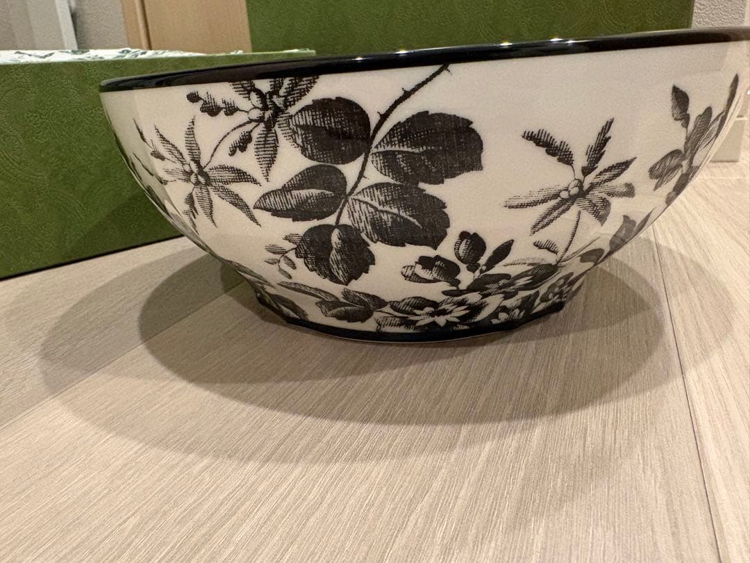 GUCCI　ハーバリウム　食器　ブラック　サラダボウル23cm