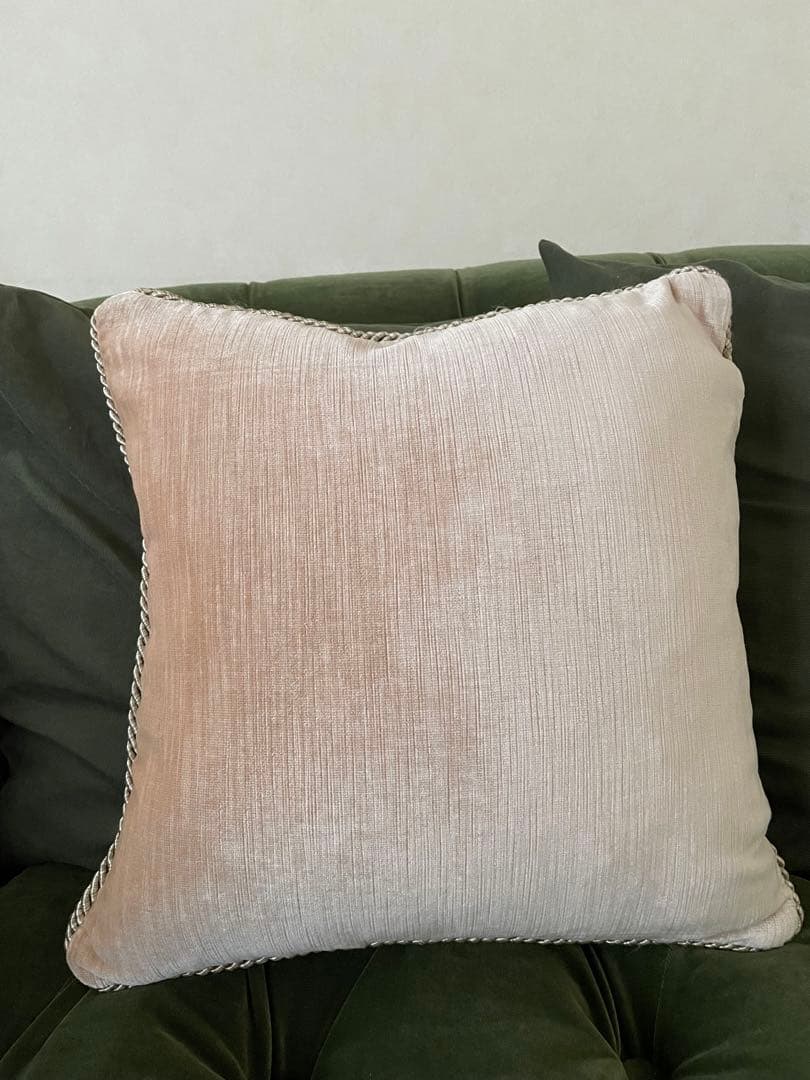 アンティーク風　クッション