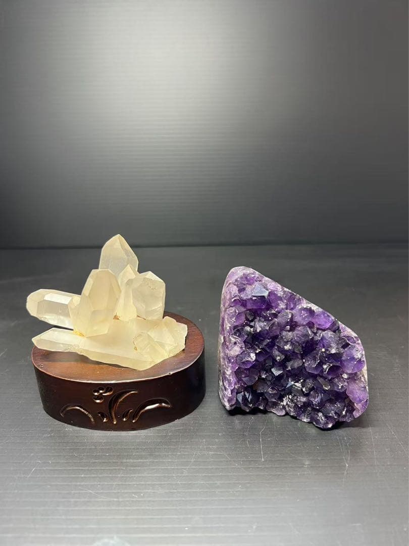 A771 アメジストドーム クラスター ウルグアイ産 と水晶クラスター