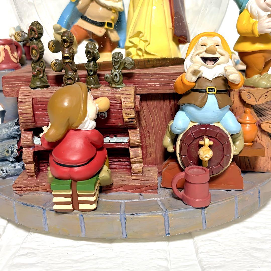 ディズニー　白雪姫　7人の小人　スノードーム　オブジェ
