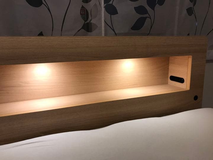 シングルベッド　収納・照明・コンセント付き　フランスベッド