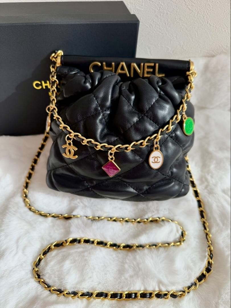 【新品未使用】CHANEL キルティング　ショルダーバッグ　チャーム　ノベルティ