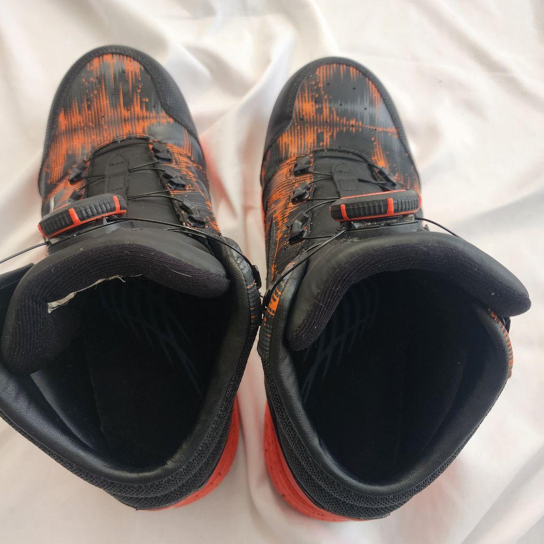 美品　ミズノ　安全靴　F1GA240595 28センチ　限定カラー