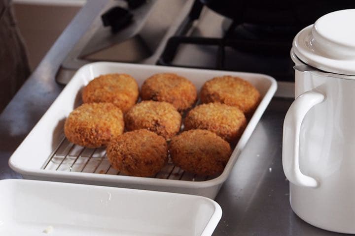 野田琺瑯　レクタングル　S M L ホーローバット　15枚取　角バット用アミ