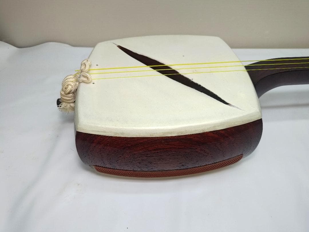 三味線中棹 本体破れあり 紅木 金細 二本溝 東さわり 子持ち綾杉