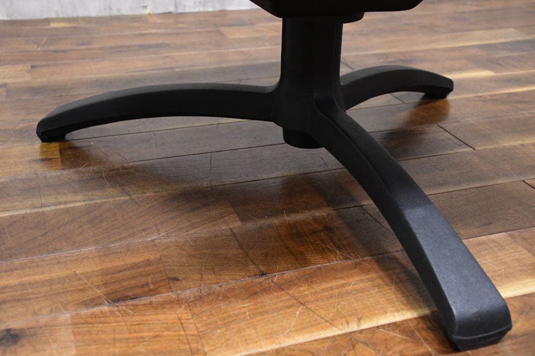 FAK40 美品 ポルトローナフラウ アントロポヴァリウス オットマン スツール