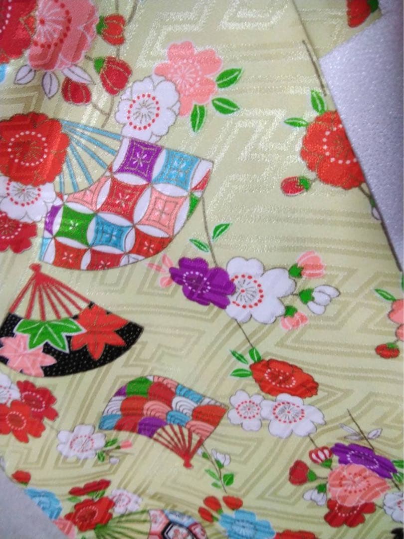 3歳向け・化繊・お着物とお被覆のセットです