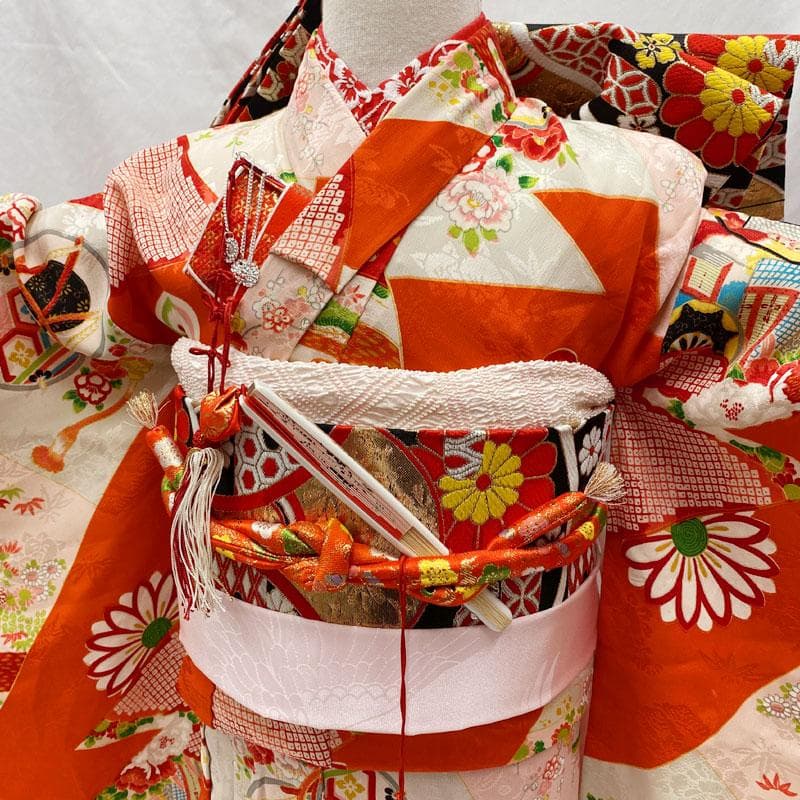 508ag86◎七五三 七歳 女児 アンティーク着物&丸帯 総柄 濃い朱色◎