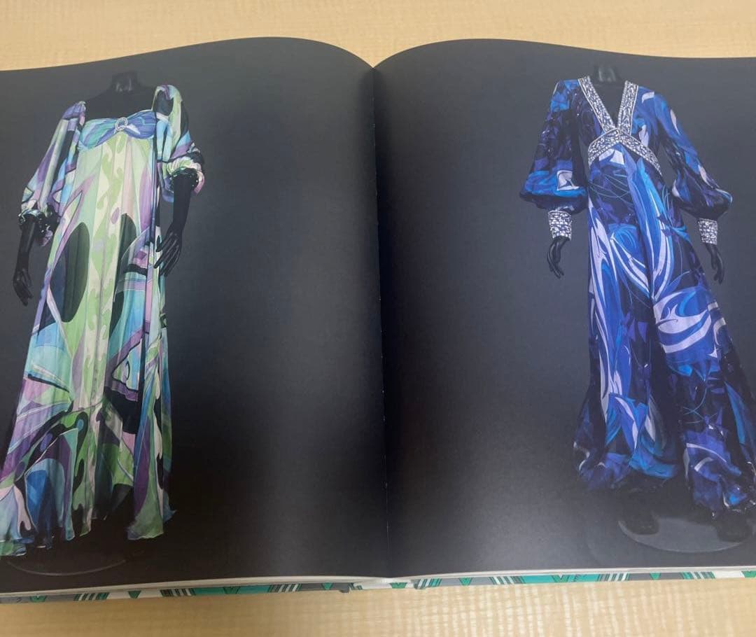 エミリオプッチ本