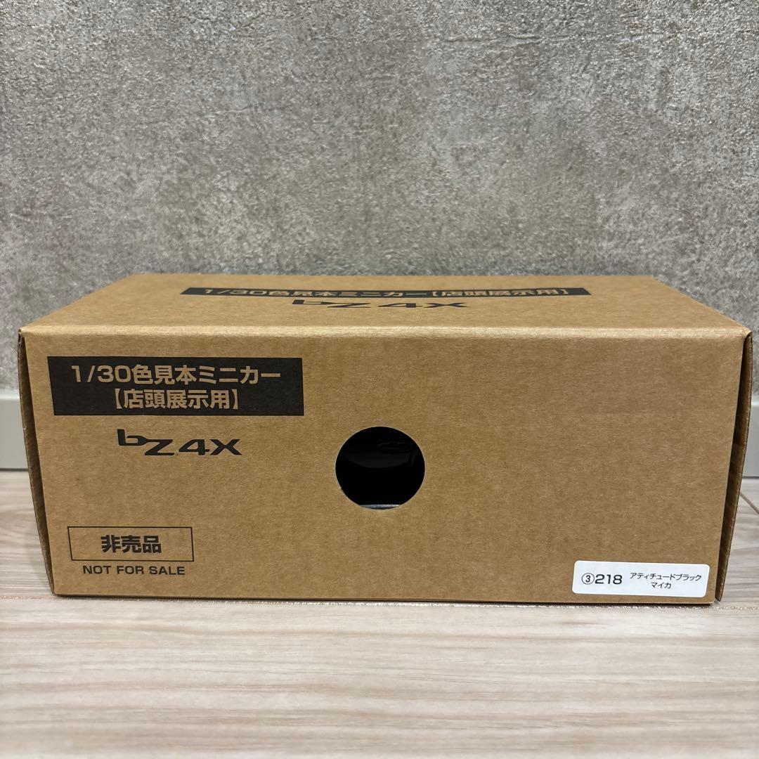 [非売品]トヨタ 新型bz4X ミニカーアティチュードブラック黒