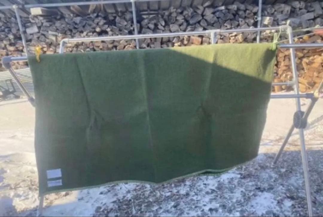 希少な自衛隊旧装備品・毛布一種 当時物 1977年製3月製造 - メルカリ