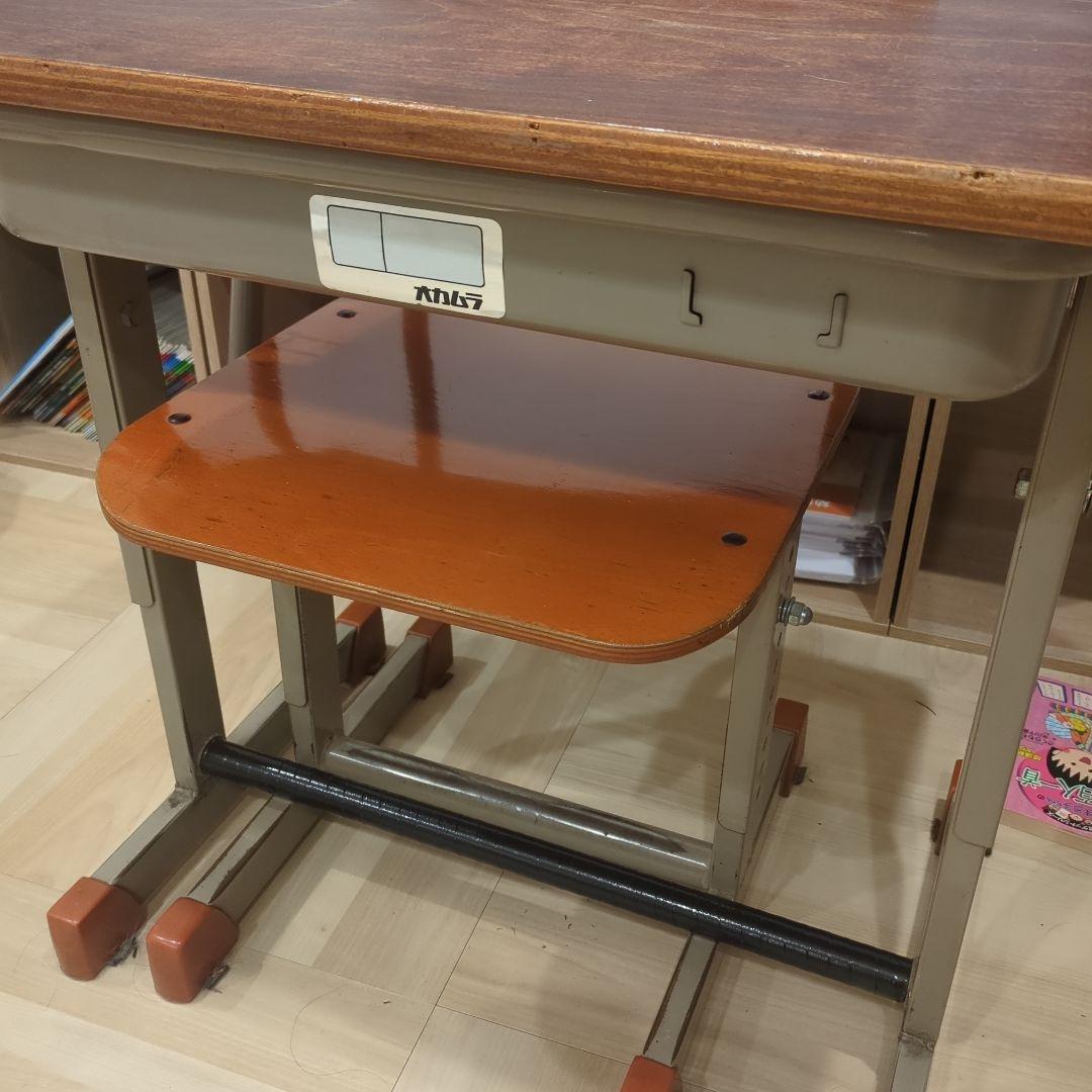 【送料無料】 オカムラ necos 学校 学習机 椅子 高さ調整可能