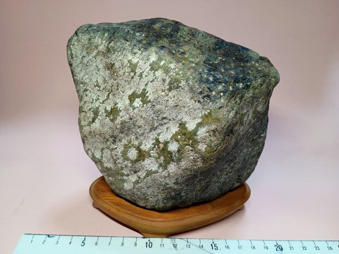 （b-54）越前紋石秀品木製台座付き（参考）