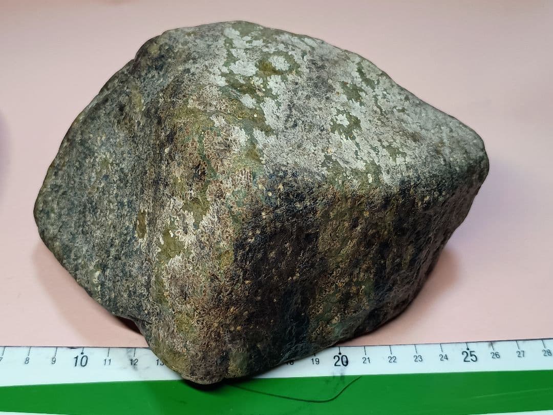 （b-54）越前紋石秀品木製台座付き（参考）