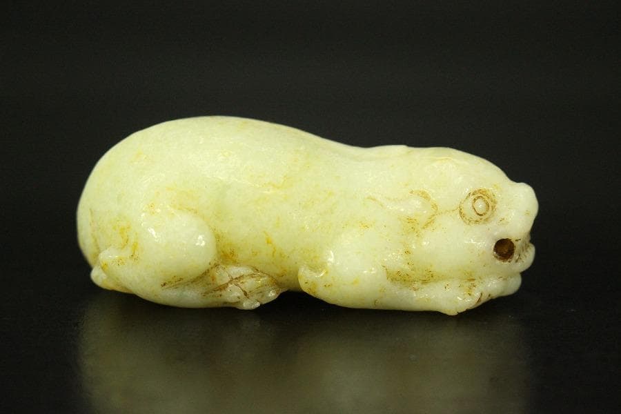 中国美術 白玉 刻猪 根付 置物 5.7cmx3.1cm(HA423)