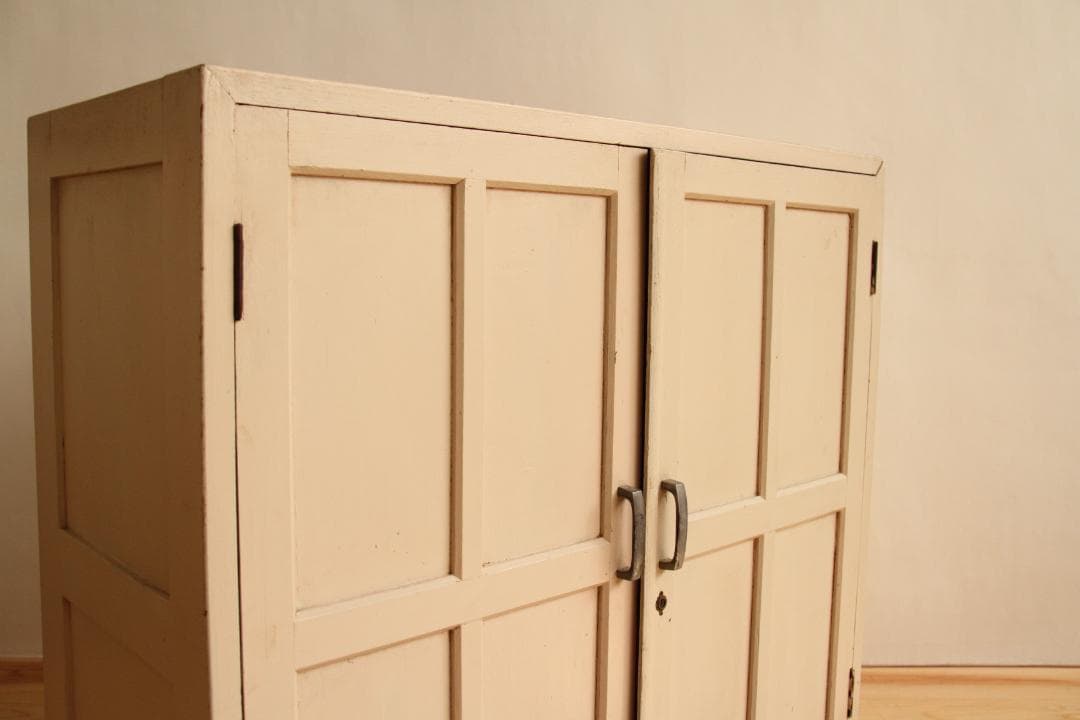 棚　キャビネット　木製　高さ82㎝　白　アンティーク　レトロ　古道具