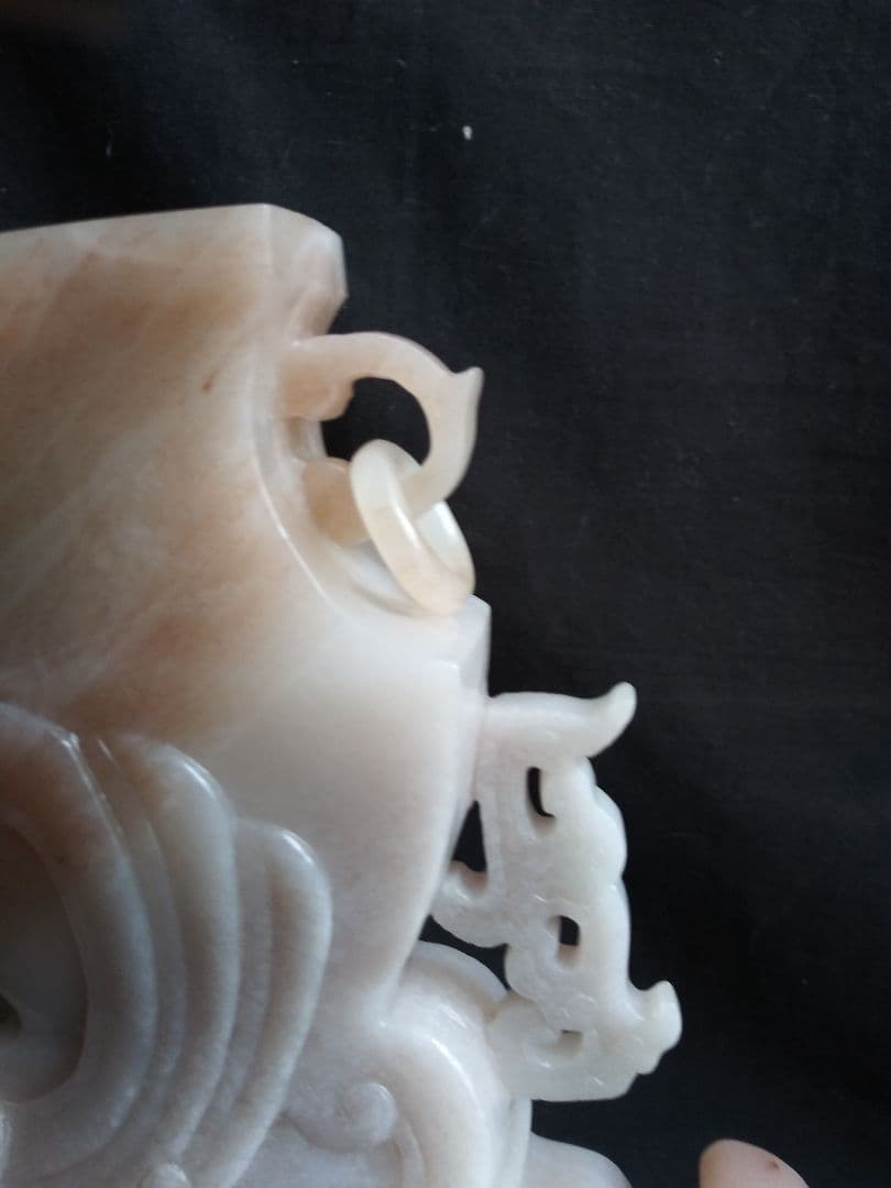 玉製鶏尊　南陽翡翠(独山玉)製　中国工芸品　置物　NO.640