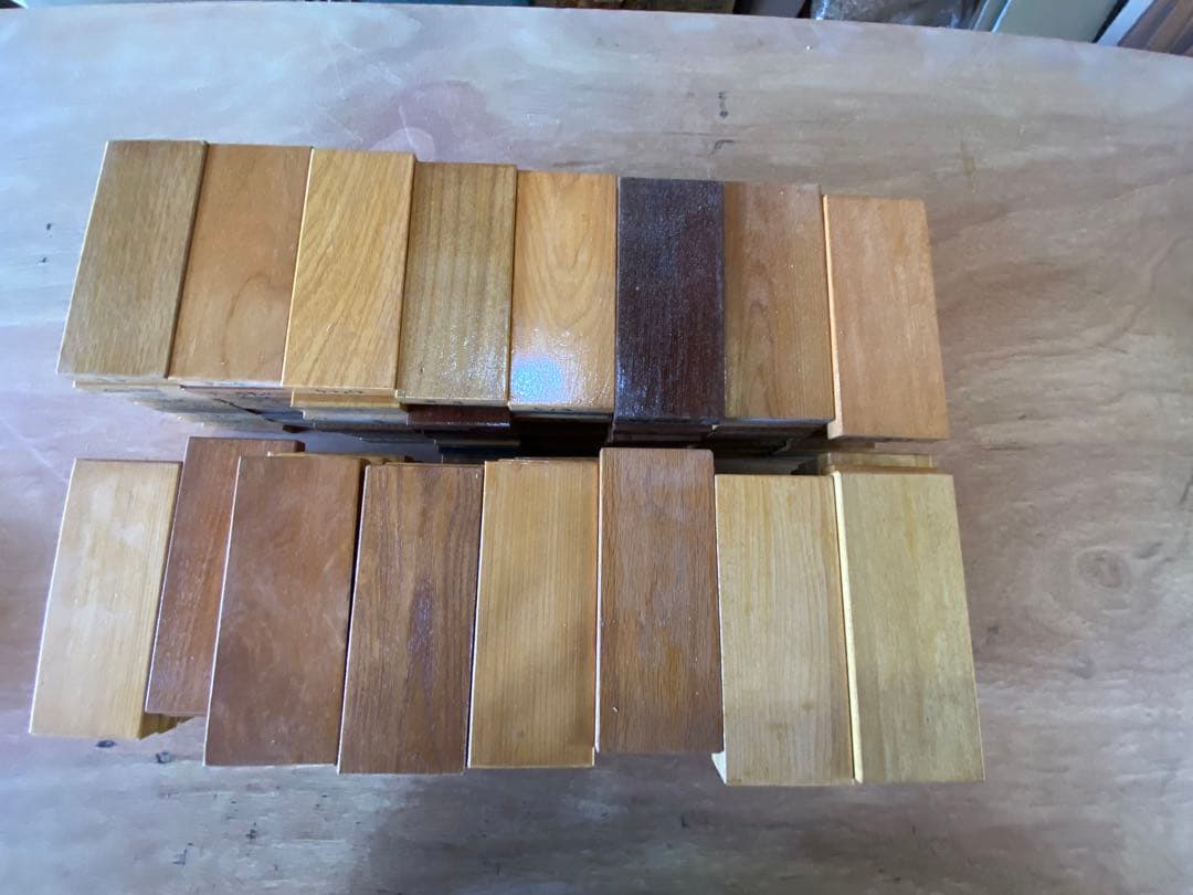 木材の端材サンプル162枚