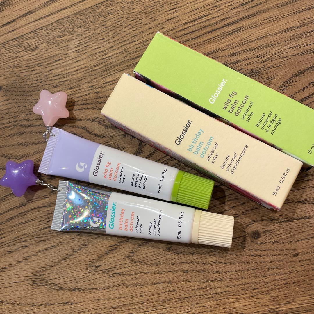 Glossier lip BARM birthday Wildfig チャーム付