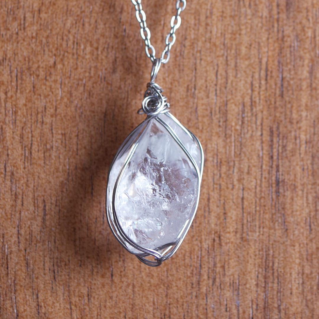 【2月特価】ワイヤー巻き☆宝石質 ロシアンレムリアンシードクリスタ（チェーン付）